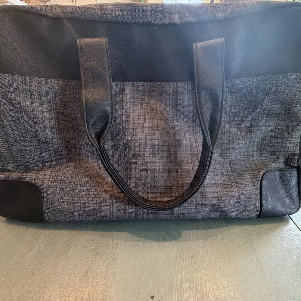 John Varvatos Gray & Black Weekender Gym Travel Duffle Bag Carry On